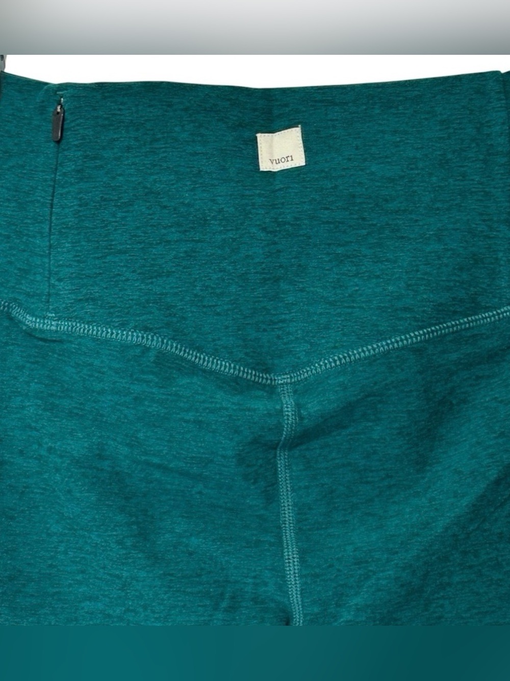 Vuori Clean Elevation Legging Short - Picture 3 of 10